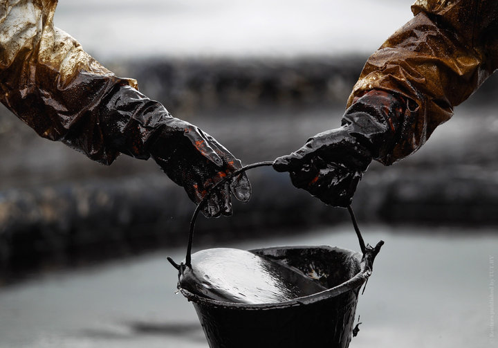 Новости из США опрокинули цены на нефть